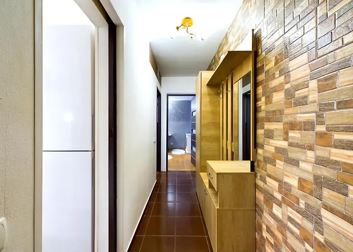 Toni's Place Apartment