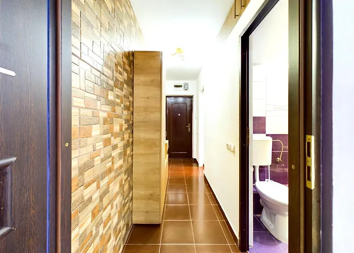 Toni's Place Apartment *